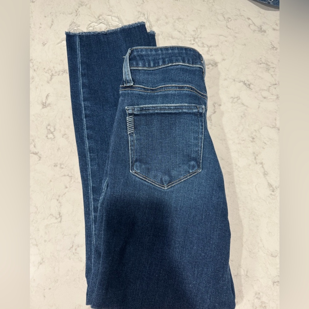 PAIGE Cindy straight ankle size 28